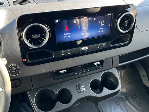New 2025 Mercedes-Benz Sprinter 2500 image 28