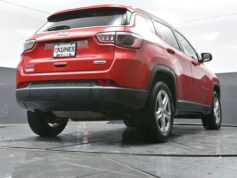 Used 2024 Jeep Compass Latitude image 54