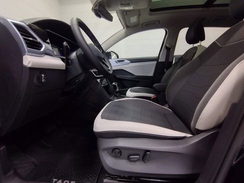 New 2026 Volkswagen Taos SE AWD/4WD image 20