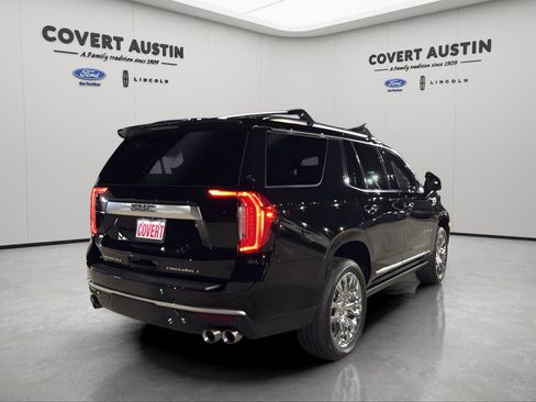 Used 2023 GMC Yukon Denali w/ Denali Reserve Package image 5