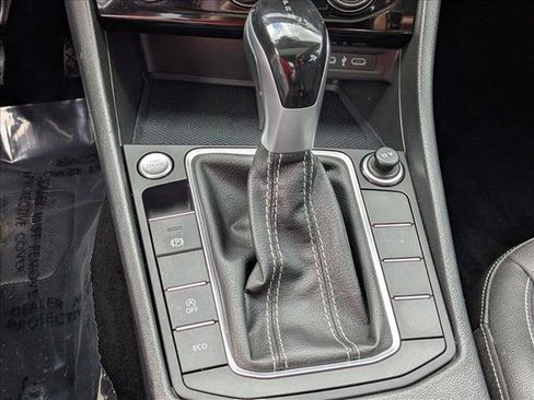 Used 2023 Volkswagen Jetta SE w/ Panoramic Sunroof Package FWD image 12