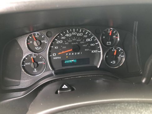 Used 2024 Chevrolet Express 2500 w/ Driver Convenience Package RWD image 31