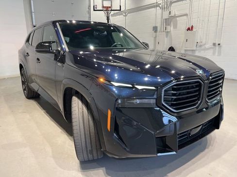 Used 2023 BMW XM image 3