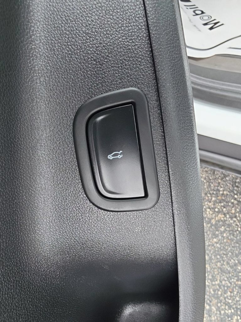 Certified 2024 Chevrolet Traverse LS w/ LPO, Floor Liner Package FWD image 24