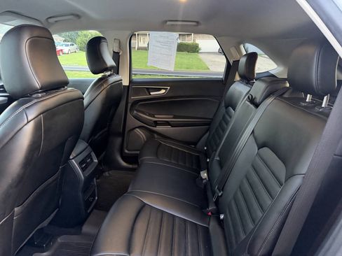 Used 2021 Ford Edge SEL AWD/4WD image 17