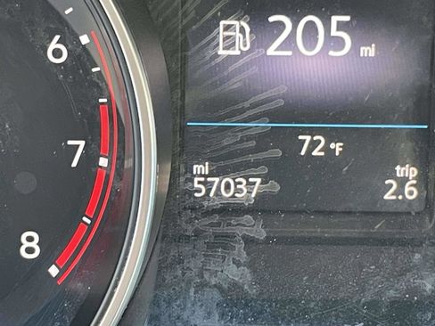 Used 2018 Volkswagen Tiguan SEL AWD/4WD image 22