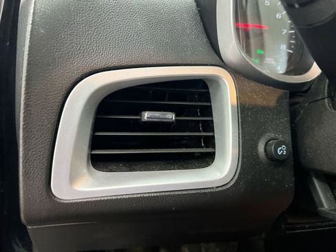 Used 2017 Chevrolet Equinox LT image 13