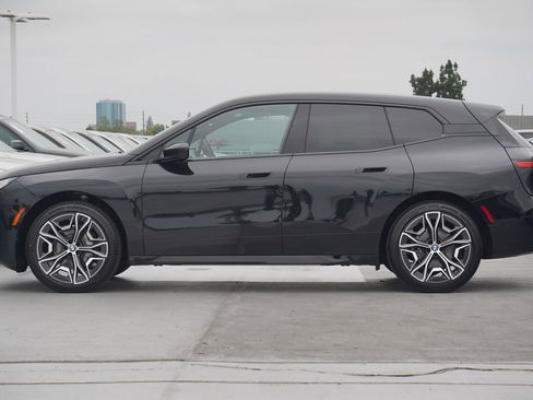 Used 2026 BMW iX xDrive60 w/ Executive Package AWD/4WD image 4