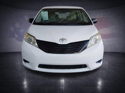 Used 2017 Toyota Sienna L FWD image 8
