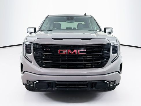 Used 2024 GMC Sierra 1500 Elevation AWD/4WD image 2