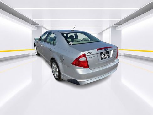 Used 2010 Ford Fusion SE FWD image 6