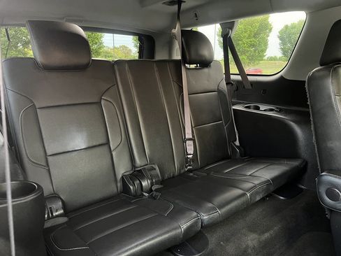 Used 2015 Chevrolet Suburban LTZ AWD/4WD image 14