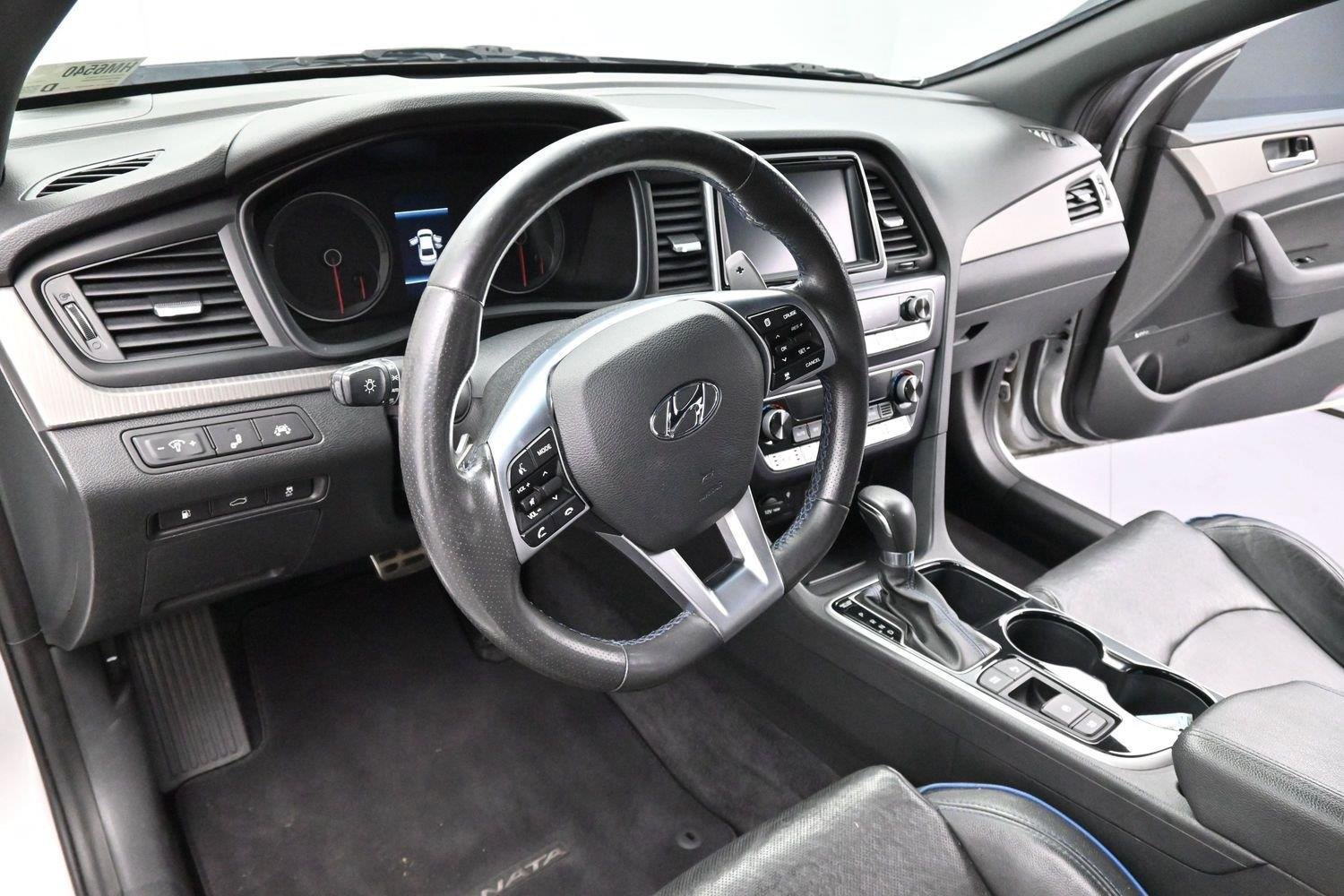 Used 2019 Hyundai Sonata Limited FWD image 16