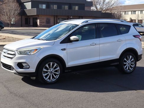 Used 2017 Ford Escape Titanium image 10