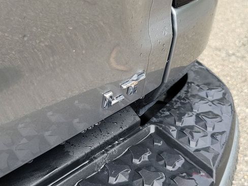 Used 2024 Chevrolet Colorado LT w/ LT Convenience Package RWD image 7