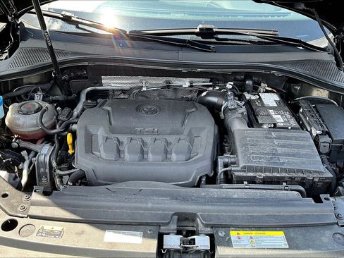 Used 2024 Volkswagen Tiguan SE R-Line AWD/4WD image 30