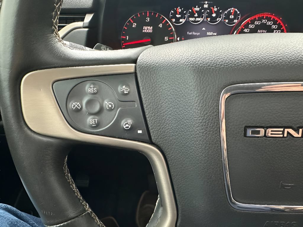 Used 2015 GMC Yukon Denali w/ Touring Package AWD/4WD image 28