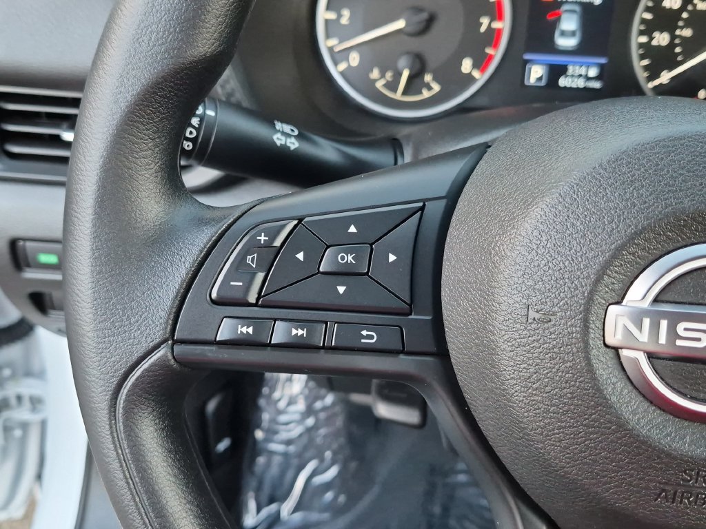 Used 2025 Nissan Sentra S FWD image 17