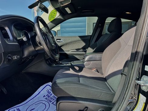 Used 2021 Dodge Charger SXT image 3