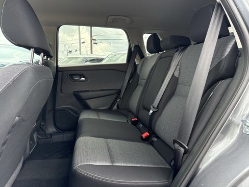 Used 2023 Nissan Rogue SV FWD image 15