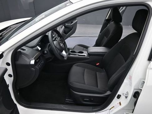 Used 2025 Nissan Altima 2.5 SV FWD image 26