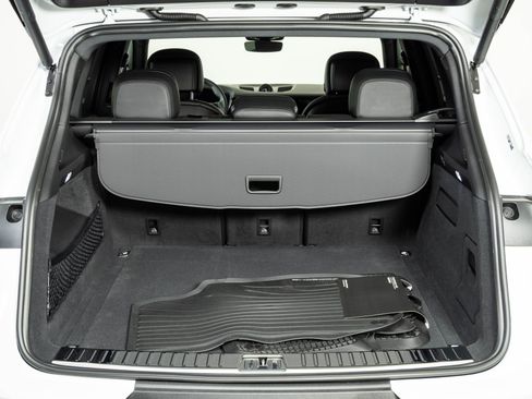New 2026 Porsche Cayenne AWD/4WD image 31