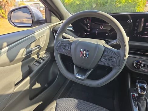 New 2026 Buick Envista Preferred image 14