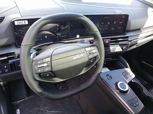 New 2026 Kia Sportage EX w/ EX Panoramic Sunroof Package image 9