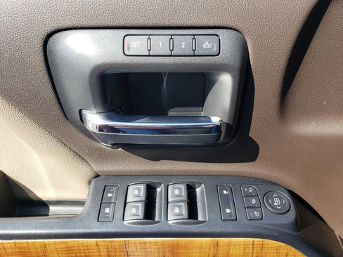 Used 2018 GMC Sierra 1500 SLT image 11