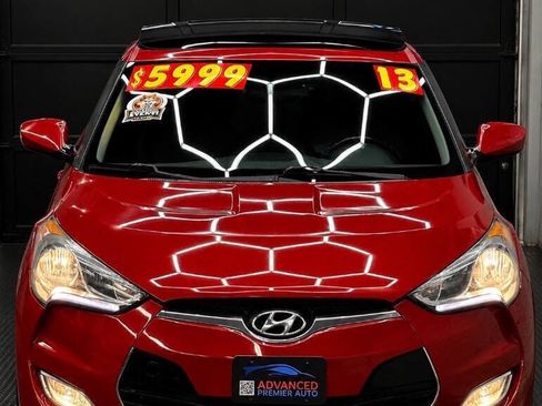 Used 2013 Hyundai Veloster w/ Tech Pkg FWD image 3