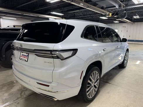 Certified 2026 Buick Enclave Avenir w/ Super Cruise Package AWD/4WD image 4