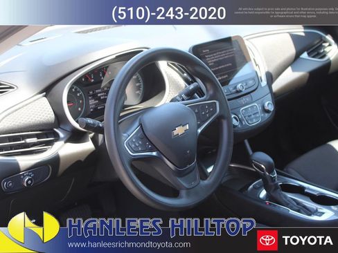 Used 2024 Chevrolet Malibu LT FWD image 11
