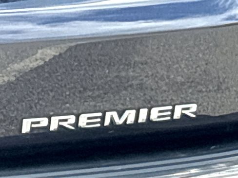 Used 2023 Chevrolet Suburban Premier image 19