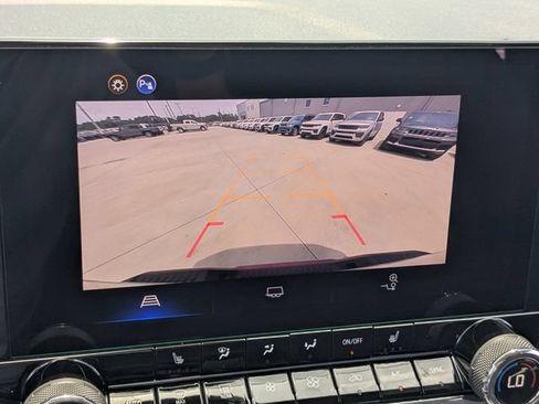 Used 2025 Chevrolet Colorado LT w/ Advanced Trailering Package RWD image 21