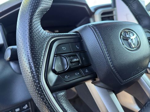 Used 2025 Toyota Tundra Limited AWD/4WD image 16