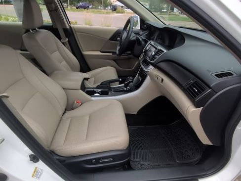 Used 2014 Honda Accord EX-L image 30