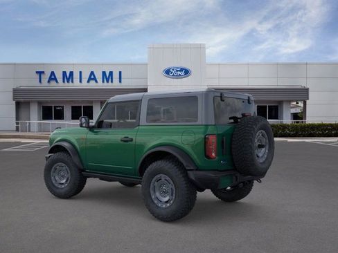 New 2025 Ford Bronco Badlands image 4