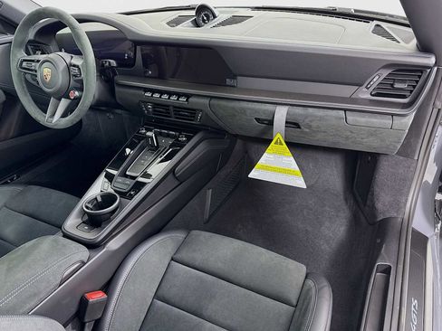 Certified 2026 Porsche 911 Targa 4 GTS image 30