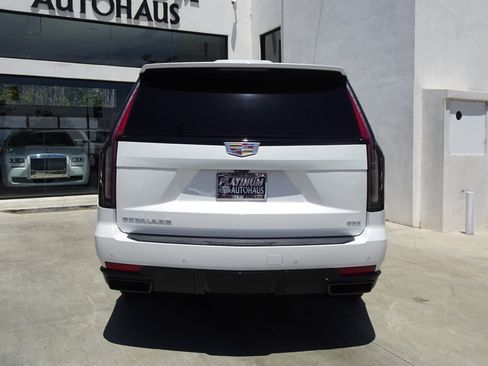 Used 2021 Cadillac Escalade Sport w/ Driver Assist Tech Package AWD/4WD image 5
