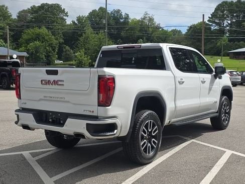 Used 2022 GMC Sierra 1500 AT4 w/ AT4 Premium Package AWD/4WD image 5