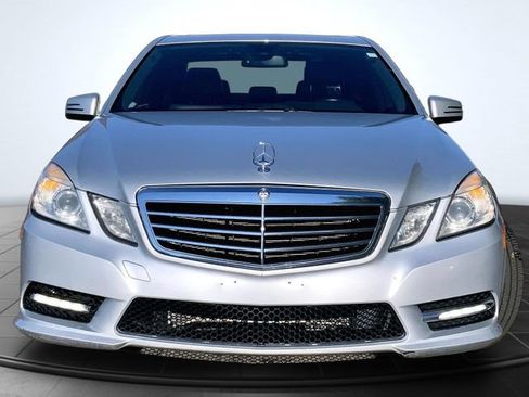 Used 2013 Mercedes-Benz E 350 4MATIC Sedan image 3