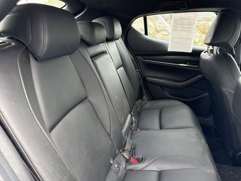Used 2022 MAZDA MAZDA3 s FWD image 12