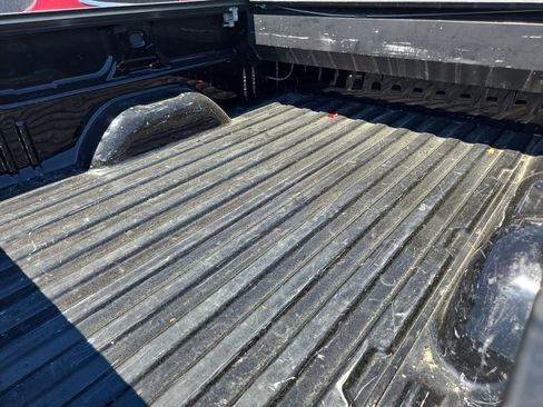 Used 2018 Chevrolet Silverado 1500 W/T w/ Black Out Edition AWD/4WD image 7