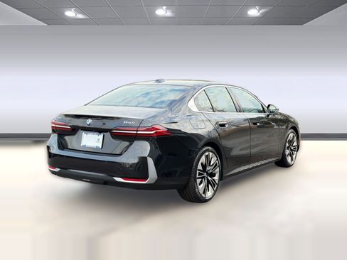 Certified 2026 BMW 540i xDrive image 9