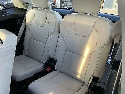 New 2026 Volvo XC90 T8 Ultra w/ Protection Package Premier AWD/4WD image 13