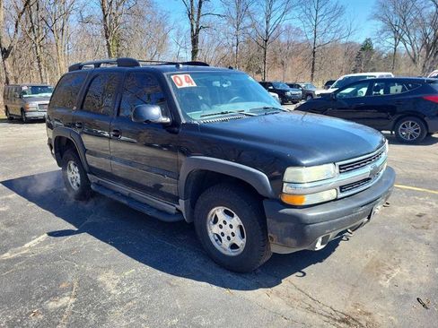 Used 2004 Chevrolet Tahoe Z71 w/ Z71 Preferred Equipment Group image 3