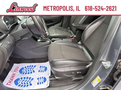 Used 2020 Buick Encore Preferred FWD image 14