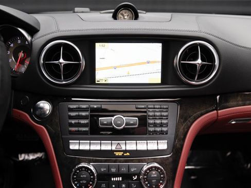 Used 2013 Mercedes-Benz SL 550 image 8