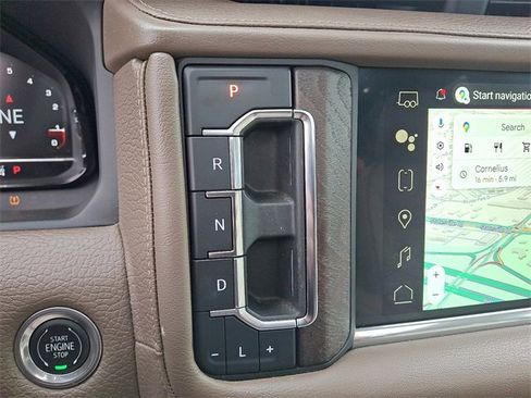 Used 2023 GMC Yukon Denali image 15