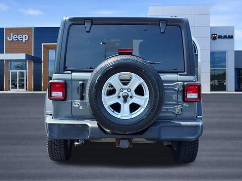 Used 2018 Jeep Wrangler Unlimited Sport S AWD/4WD image 4